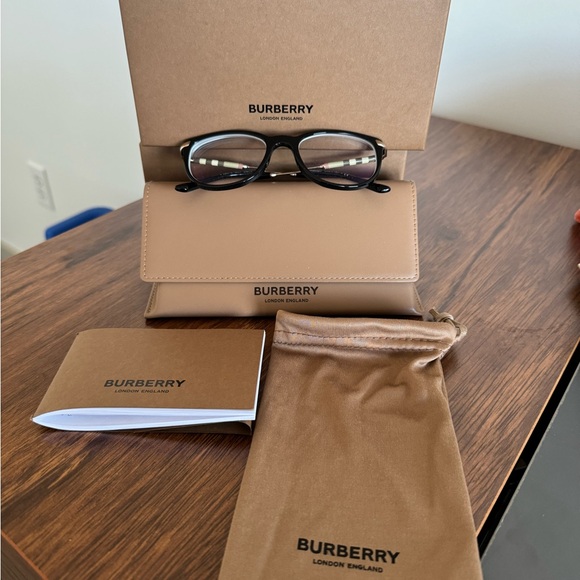 Brand new Burberry frames - Picture 1 of 9